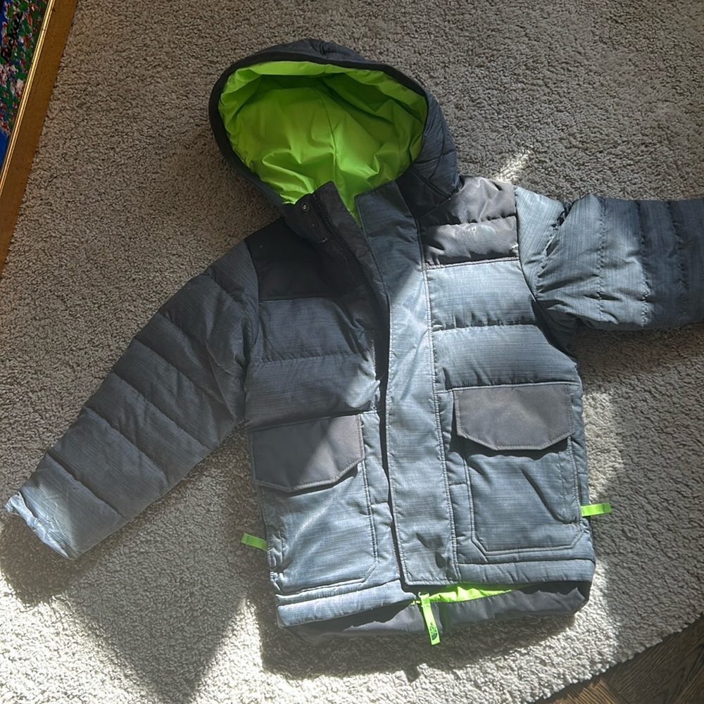 Boys North Face fall/winter coat - XXS / size 5